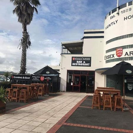 Essex Arms Motel Huntly Bagian luar foto
