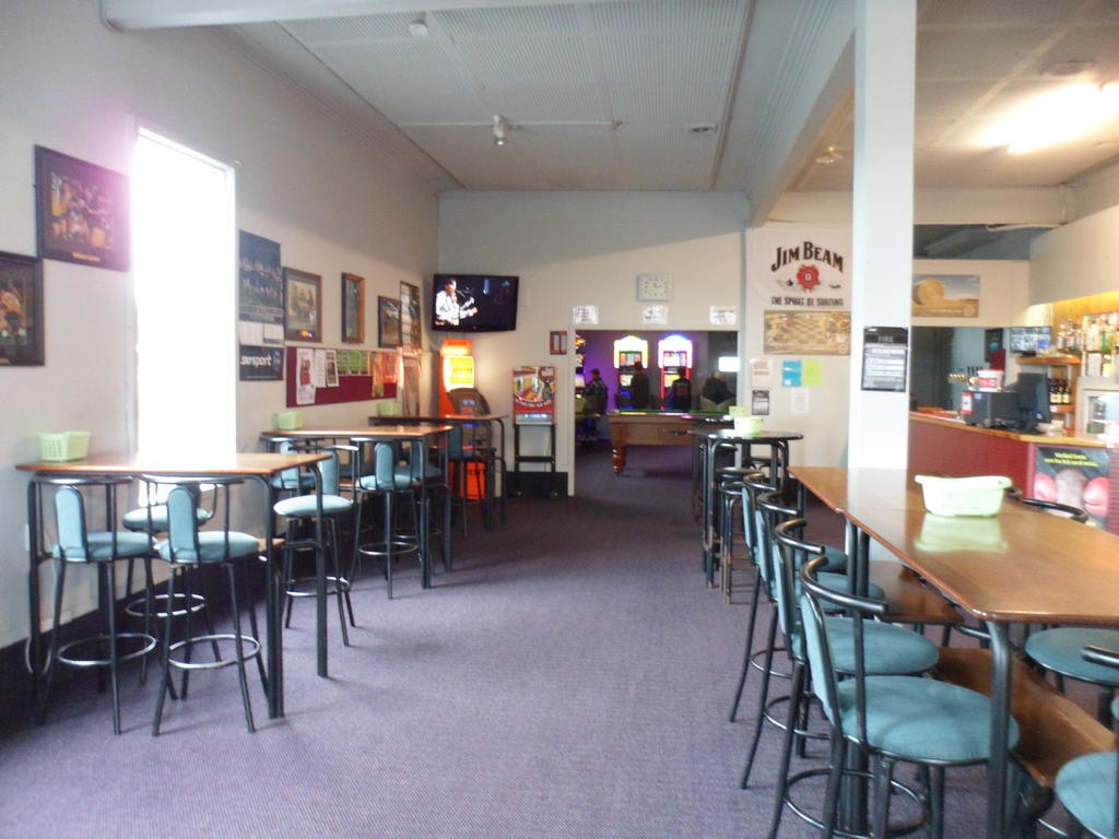 Essex Arms Motel Huntly Bagian luar foto